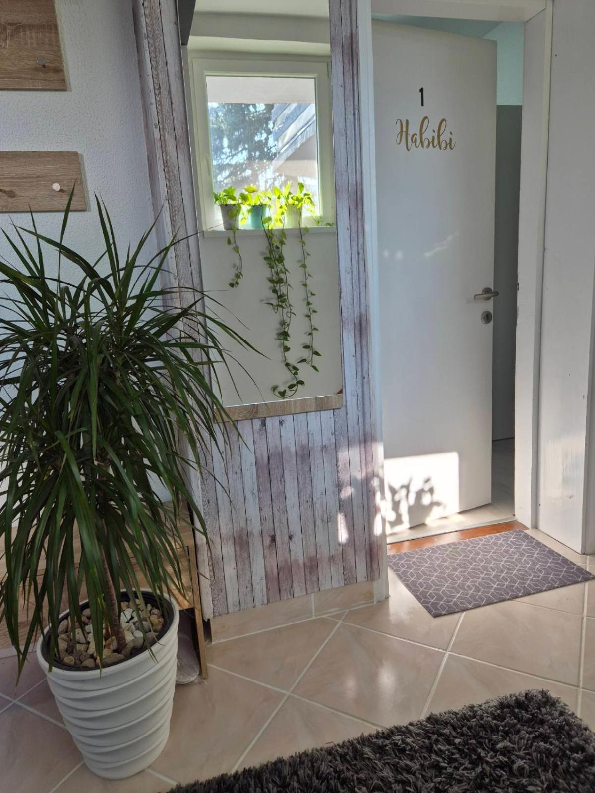 Apartmani Habibi Jalzabet Exteriér fotografie